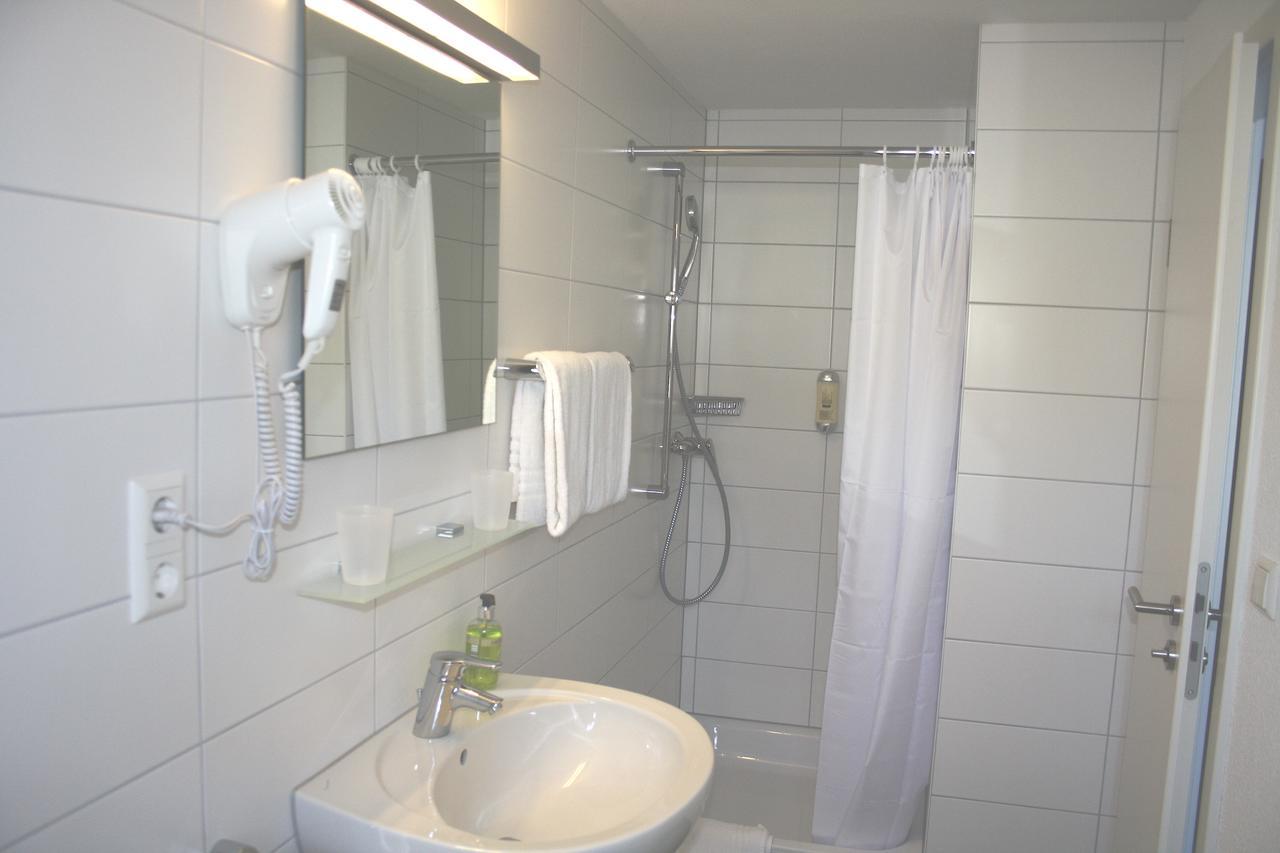 Hotel Bahnhof Jestetten Bagian luar foto
